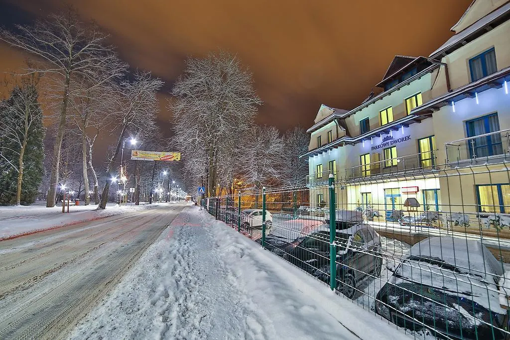 Parkowy Dworek-1